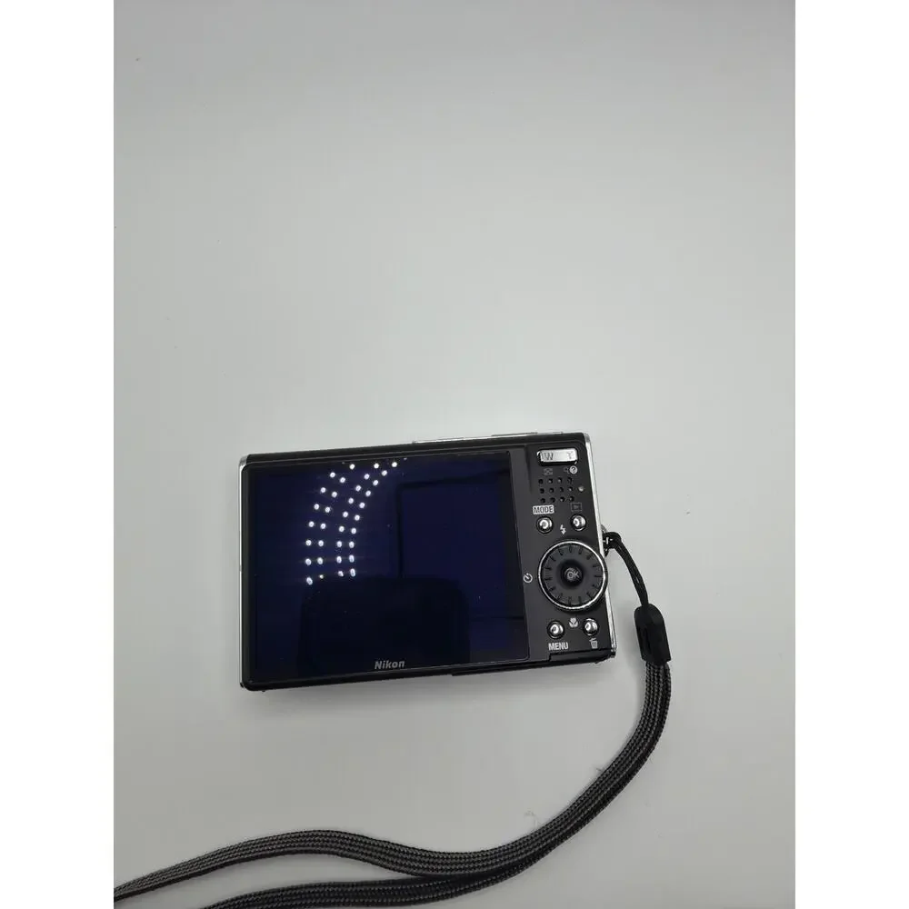 Nikon Coolpix S50 7.2MP Digital Camera not tested